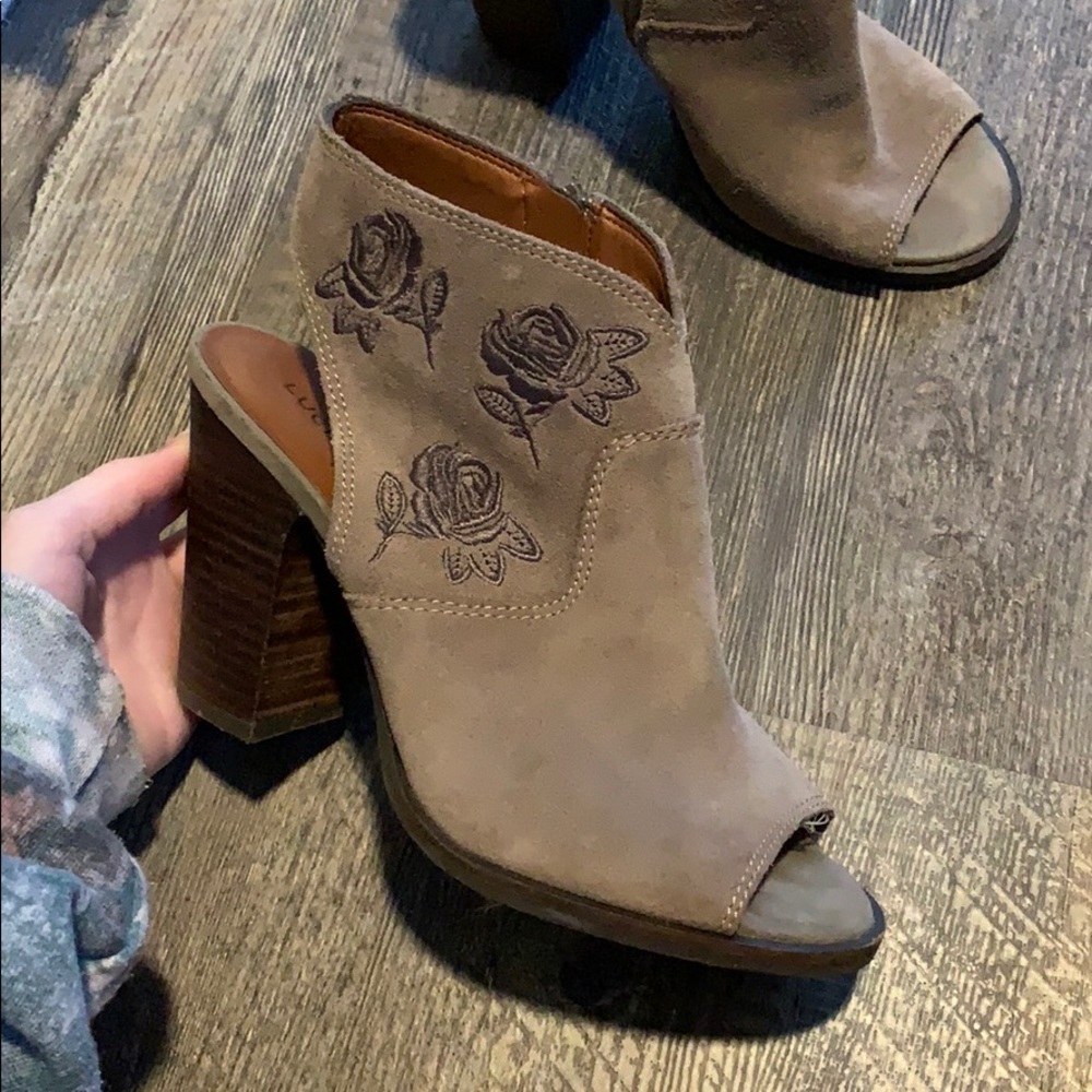 Lucky Brand peep toe heels